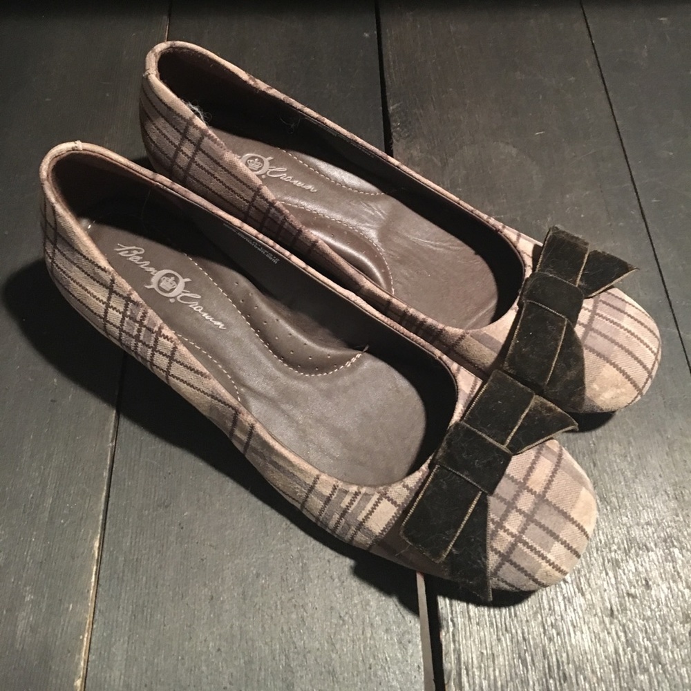 Born crown shoes, 1 inch heel